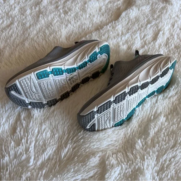 Sketchers D’lux Walker Star Stunner Sneaker Size 6.5 - Picture 2 of 3